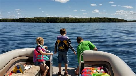 Which parks are open for boating during Memorial Day weekend?